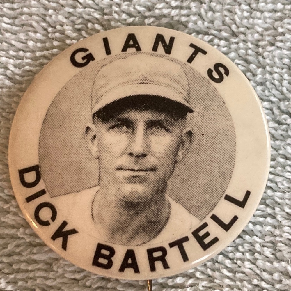 Sports Memorabilia - Dick Bartell button/pin